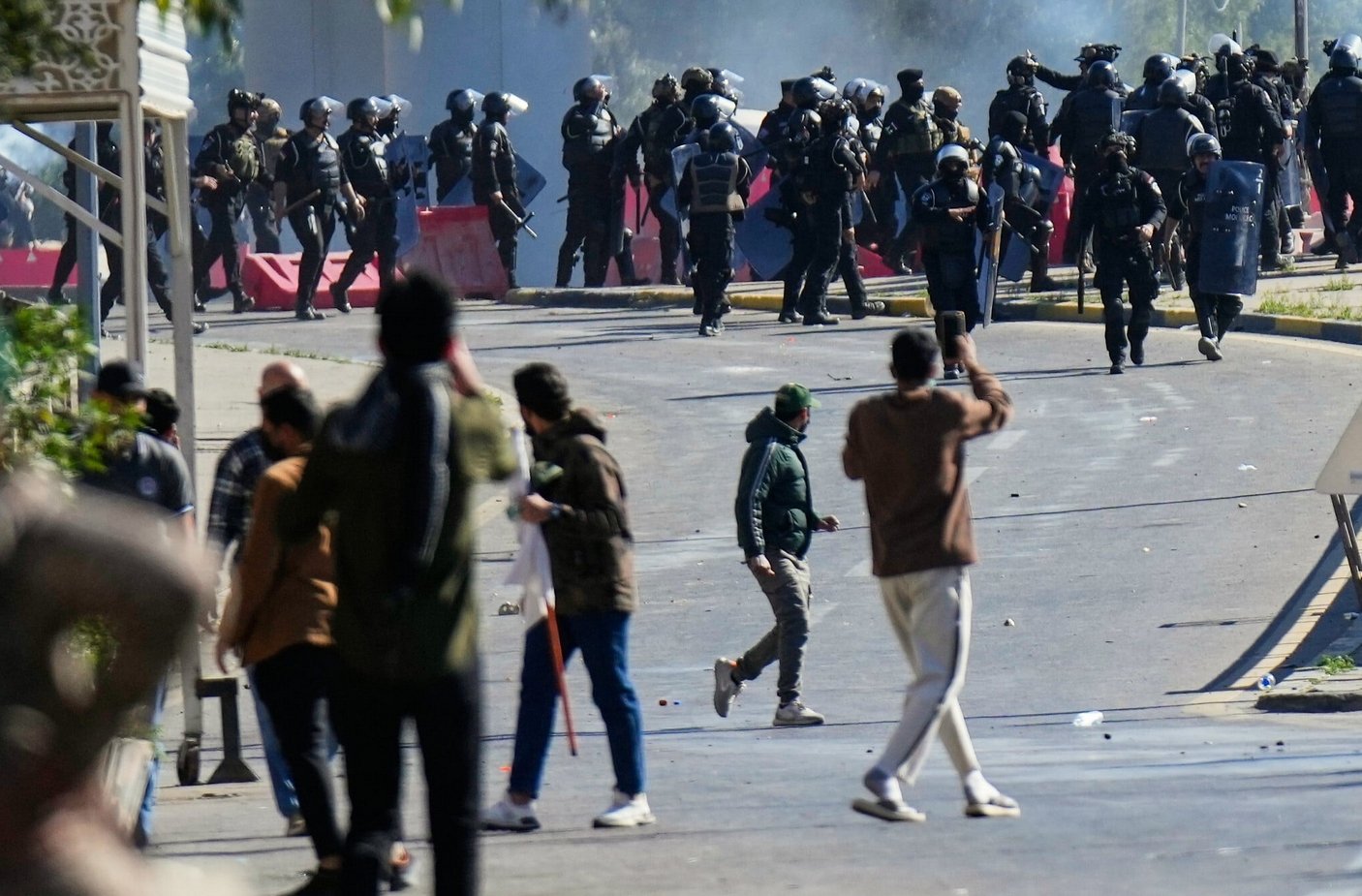 U.S. Suspends Operations at Peshawar Consulate Amid Protests in Pakistan - What Travelers Need to Know | USAvora